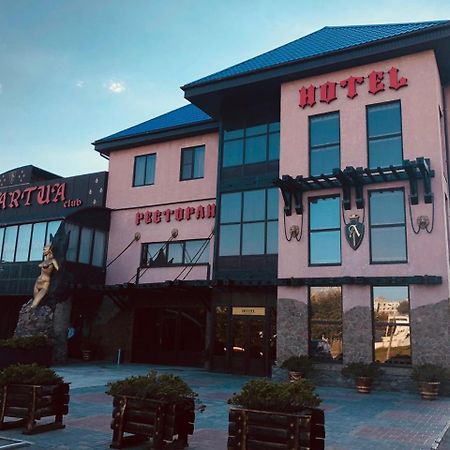 Hotel Artua Charkiw Exterior foto