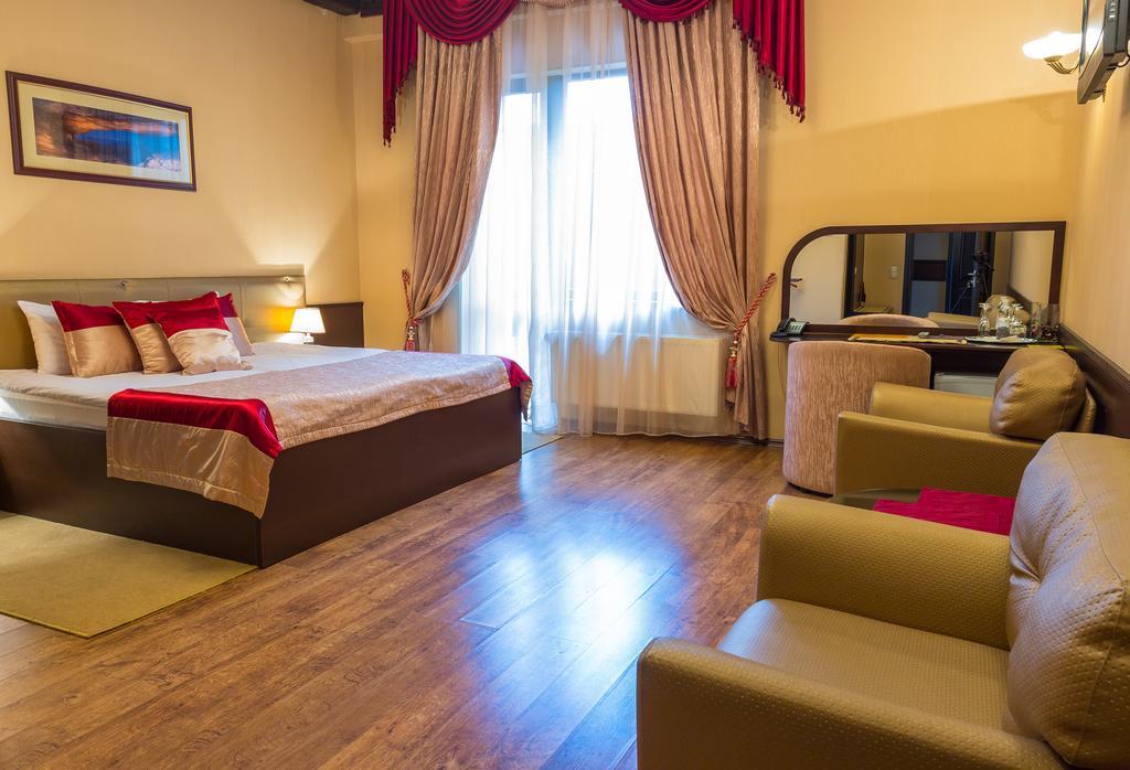 Hotel Artua Charkiw Zimmer foto